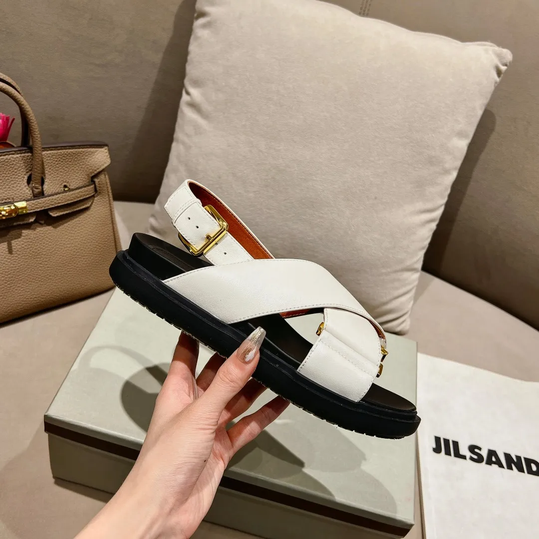 👟👟Ex-factory price 440👟👟 Marni Mani, popular online celebrity style, Taobao, popular single style in physical stores! Thick-soled, elevated classic cross-strap, color-blocked flat-soled cowhide open-toe European and American style women's sandals. Fabric: Cowhide Lining: Sheepskin Outsole: Rubber Button: Gold Size: 35-40